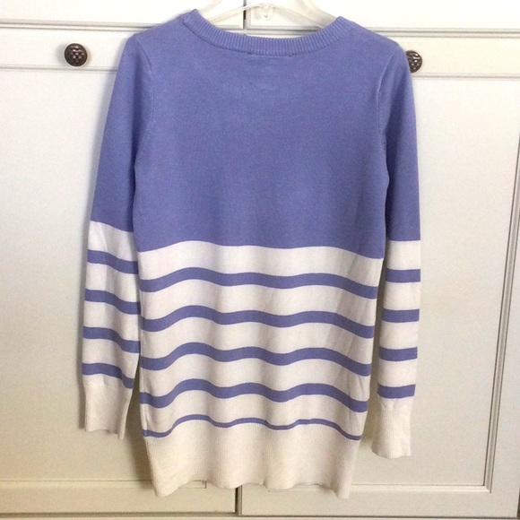 NWT Women’s Crewneck Sweater - Picture 3 of 4